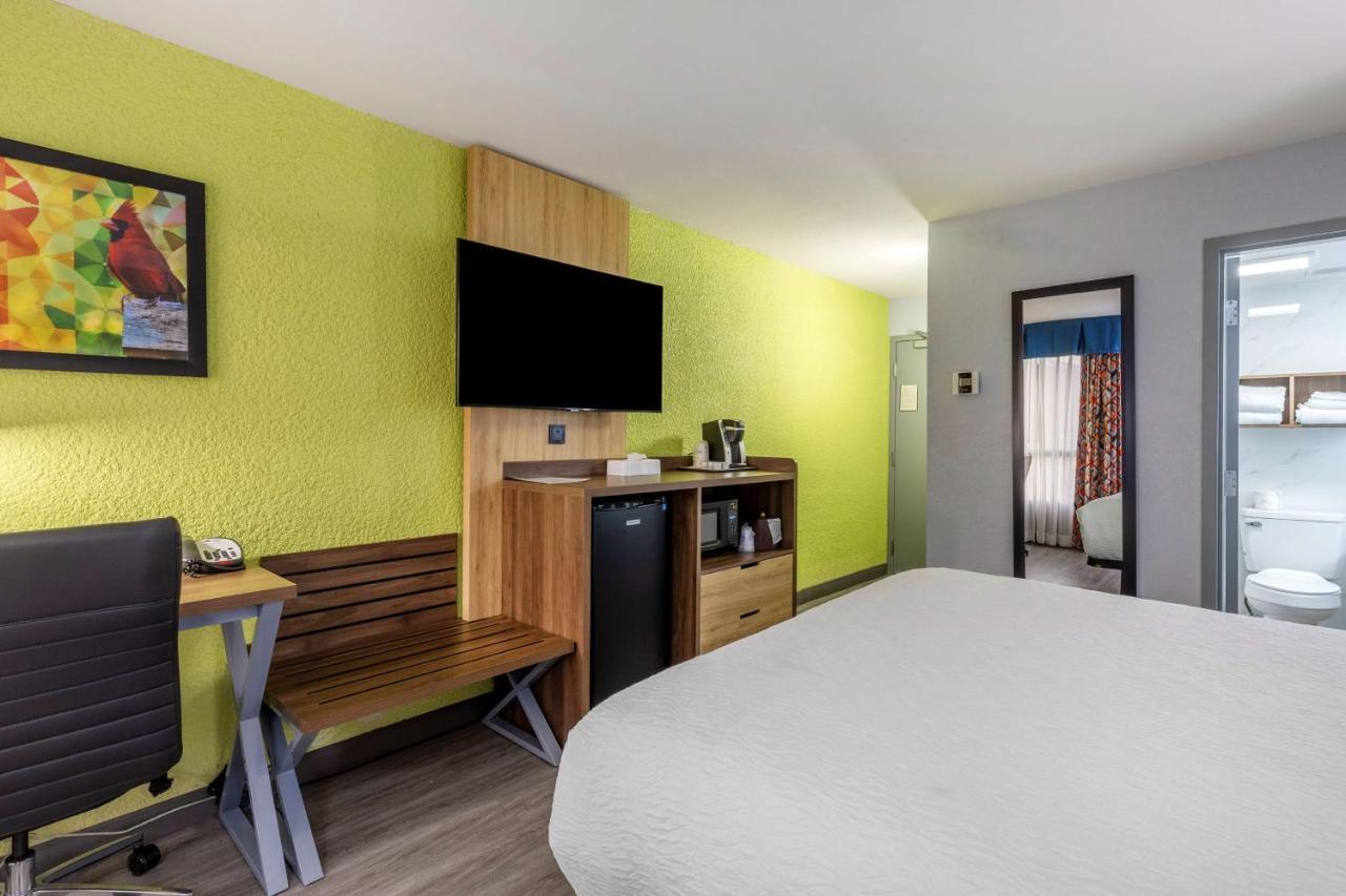 Western St. Louis West-westport Hotel 3*